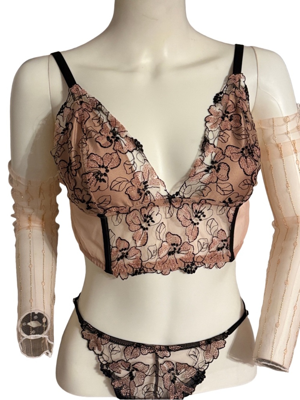 Victoria’s Secret Very Sexy
Unlined Long Line Triangle Bra